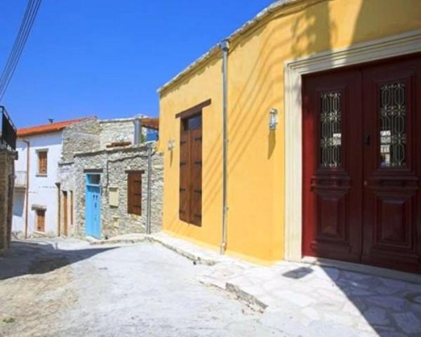 Redblue Door Two Traditional Listed Houses Pano Lefkara Esterno foto